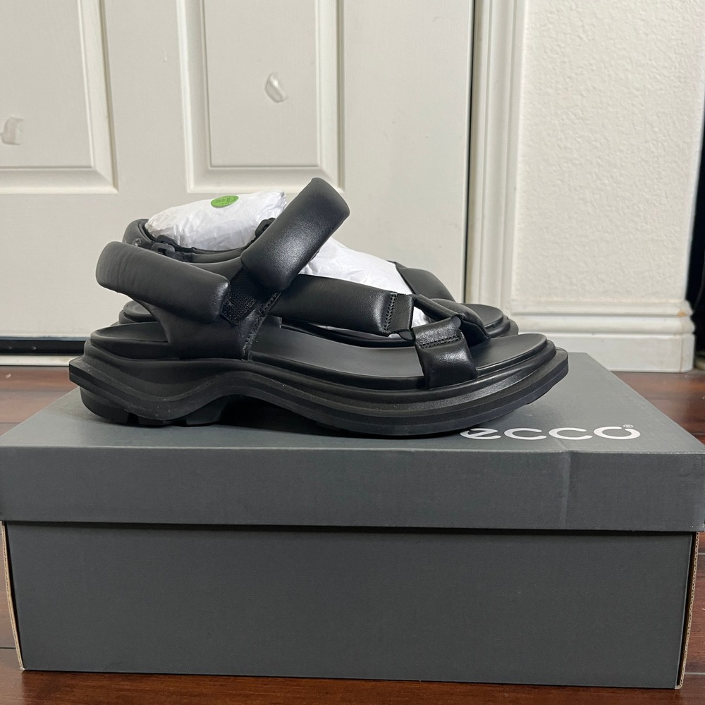 New Ecco Women Offroad Puffy Leather Outdoor Sandals Black size EU 41/ 10-10.5